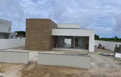 Imagem: A casa em condomínio possui 4 Dormitórios, 4 Banheiros, 2