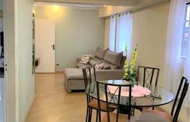 Imagem: O apartamento possui 3 Dormitórios, 1 Banheiro, 1 Vaga na garagem