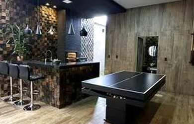 Imagem: A casa possui 3 Dormitórios, 3 Banheiros, 3 Vagas na garagem