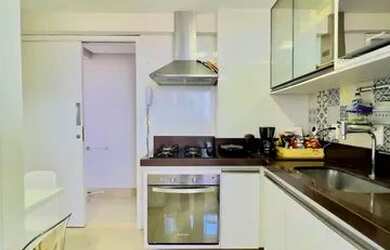 Imagem 15: 3 suites no barro vermelho, todo no porcelanato e 2 vagas livres