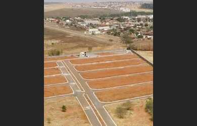 Imagem: O terreno possui 110.000m² de Área e está localizado em