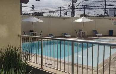 Imagem: O apartamento possui 2 Dormitórios, 1 Banheiro, 1 Vaga na garagem