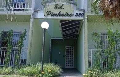 Imagem: O apartamento possui 2 Dormitórios, 1 Banheiro, 2 Vagas na