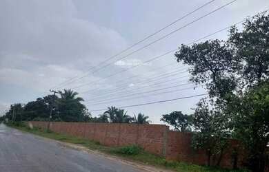 Imagem: O terreno possui 10.000m² de Área e está localizado em Santa