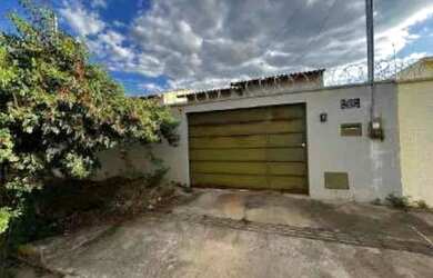 Imagem: A casa possui 3 Dormitórios, 3 Banheiros, 72m² de Área e