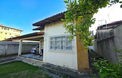 Imagem: A casa possui 2 Dormitórios, 1 Banheiro, 1 Vaga na garagem