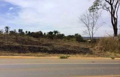 Imagem: O terreno possui 10m² de Área, Imóvel novo e está localizado