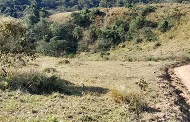 Imagem: A chácara à venda possui 7000m² de Área e está localizado