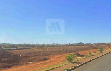 Imagem: O terreno possui 1m² de Área, Imóvel novo e está localizado