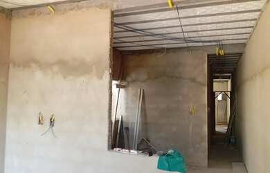 Imagem: A casa possui 3 Dormitórios, 2 Banheiros e está localizado