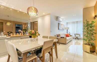 Imagem: A casa possui 2 Dormitórios, 3 Banheiros, 2 Vagas na garagem