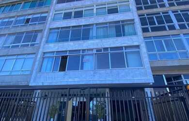 Imagem: O apartamento possui 4 Dormitórios, 4 Banheiros, 2 Vagas na