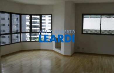 Imagem: O apartamento possui 4 Dormitórios, 4 Banheiros, 3 Vagas na