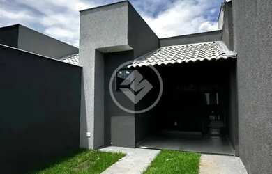 Imagem: A casa possui 2 Dormitórios, 1 Banheiro, 1 Vaga na garagem