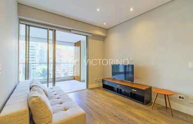 Imagem: O apartamento possui 1 Dormitório, 2 Banheiros, 1 Vaga na garagem