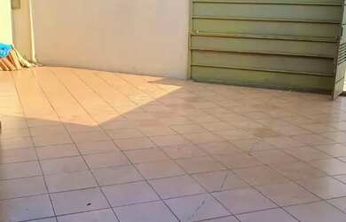 Imagem: A casa possui 3 Dormitórios, 4 Banheiros, 2 Vagas na garagem