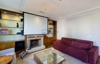 Imagem: O apartamento possui 4 Dormitórios, 4 Banheiros, 4 Vagas na