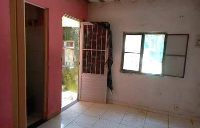 Imagem: O quarto possui 1 Dormitório e está localizado em Mangaratiba