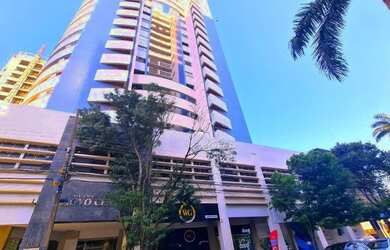 Imagem: O apartamento possui 4 Dormitórios, 5 Banheiros, 3 Vagas na