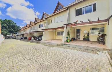 Imagem: A casa em condomínio possui 3 Dormitórios, 3 Banheiros, 2