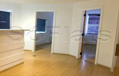 Imagem: O depósito possui 5 Vagas na garagem, 120m² de Área e está