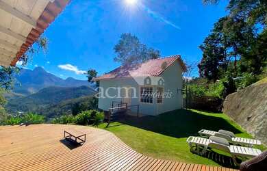 Imagem: A casa em condomínio possui 3 Dormitórios, 3 Banheiros, 1.000m²