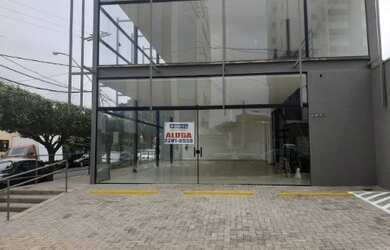 Imagem: O depósito possui 3 Vagas na garagem, 290m² de Área, Imóvel