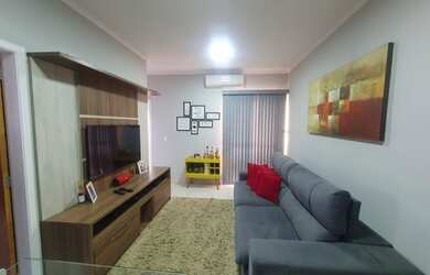 Imagem: O apartamento possui 2 Dormitórios, 1 Banheiro, 2 Vagas na