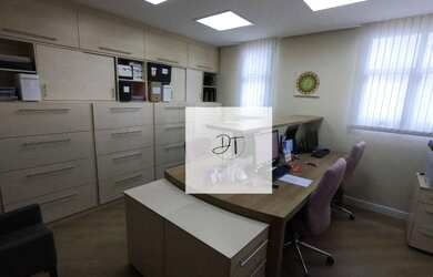 Imagem: O depósito possui 1 Vaga na garagem, 52m² de Área e está