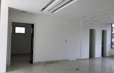 Imagem 2: Loja 233 m² - Estoril. 205m² de Áreae2 Vagas na garagem