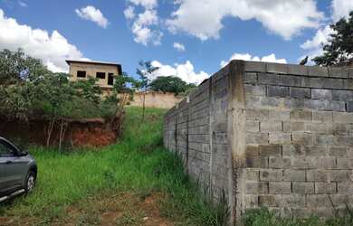 Imagem 8: Lote/Terrenos murados com muito verde ao redor em Matozinhos/MG
