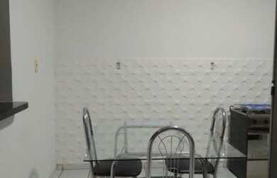 Imagem: A casa possui 3 Dormitórios, 2 Banheiros, 1 Vaga na garagem