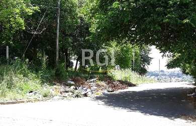 Imagem: O terreno possui 981m² de Área e está localizado em Bom