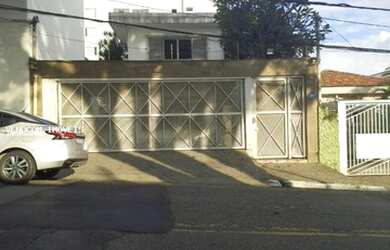 Imagem: O depósito possui 4 Vagas na garagem e 360m² de Área e está