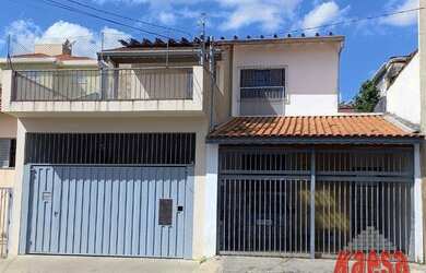 Imagem: A casa à venda possui 3 Dormitórios, 2 Banheiros, 2 Vagas