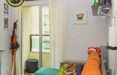 Imagem: O apartamento possui 2 Dormitórios, 1 Banheiro, 1 Vaga na garagem