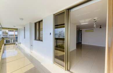 Imagem 2: Apartamento à venda vista mar,4 quartos(2 suítes) varanda e 2 vagas. R$1.295.000,00 Charit