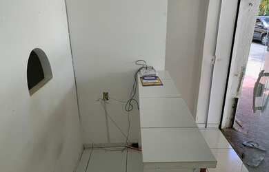 Imagem: O depósito possui 2 Vagas na garagem, 50m² de Área e está