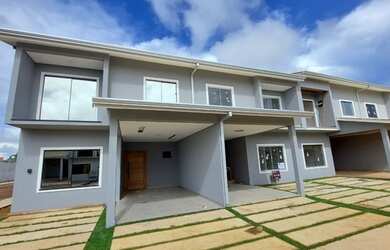 Imagem: A casa em condomínio possui 3 Dormitórios, 4 Banheiros, 2