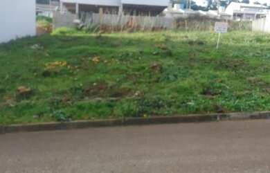 Imagem: O terreno possui 200m² de Área e está localizado em Dois