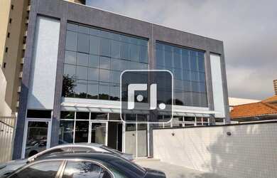 Imagem: O depósito para alugar possui 5 Vagas na garagem e 620m² de