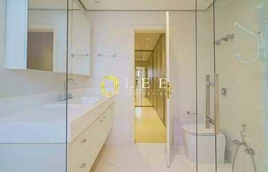 Imagem 11: Apartamento Alto Padrão. 250m² de Área, 3 Vagas na garageme4 Dormitórios