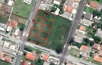 Imagem: O terreno possui 408m² de Área, Churrasqueira, Varanda e