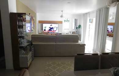 Imagem 14: Casa de condomínio para venda possui 220 metros quadrados com 4 quartos