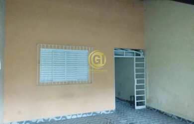 Imagem: A casa possui 3 Dormitórios, 1 Banheiro, 2 Vagas na garagem