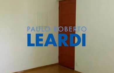 Imagem: O apartamento possui 2 Dormitórios, 1 Banheiro, 2 Vagas na