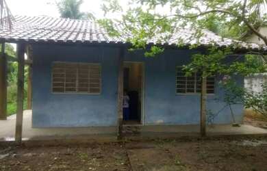 Imagem: A casa possui 2 Dormitórios, 1 Banheiro, 4 Vagas na garagem