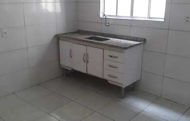 Imagem: A casa possui 1 Dormitório, 1 Banheiro e está localizado