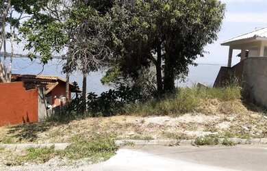 Imagem: O terreno possui 360m² de Área e está localizado em Jacaroá