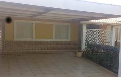 Imagem: A casa em condomínio possui 3 Dormitórios, 3 Banheiros, 2